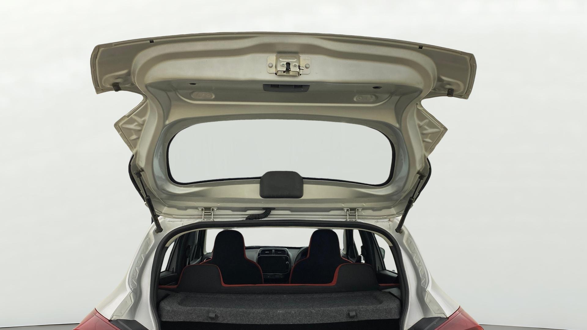 View 2023 Renault Kwid RXT 1.0 Image 16 Used 2023 Renault Kwid RXT 1.0 Image 16
