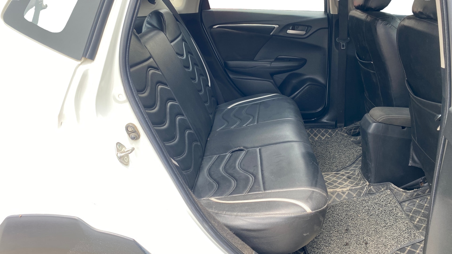 View 2021 Honda WR-V S MT Diesel Edge Edition Image 31 Used 2021 Honda WR-V S MT Diesel Edge Edition Image 31
