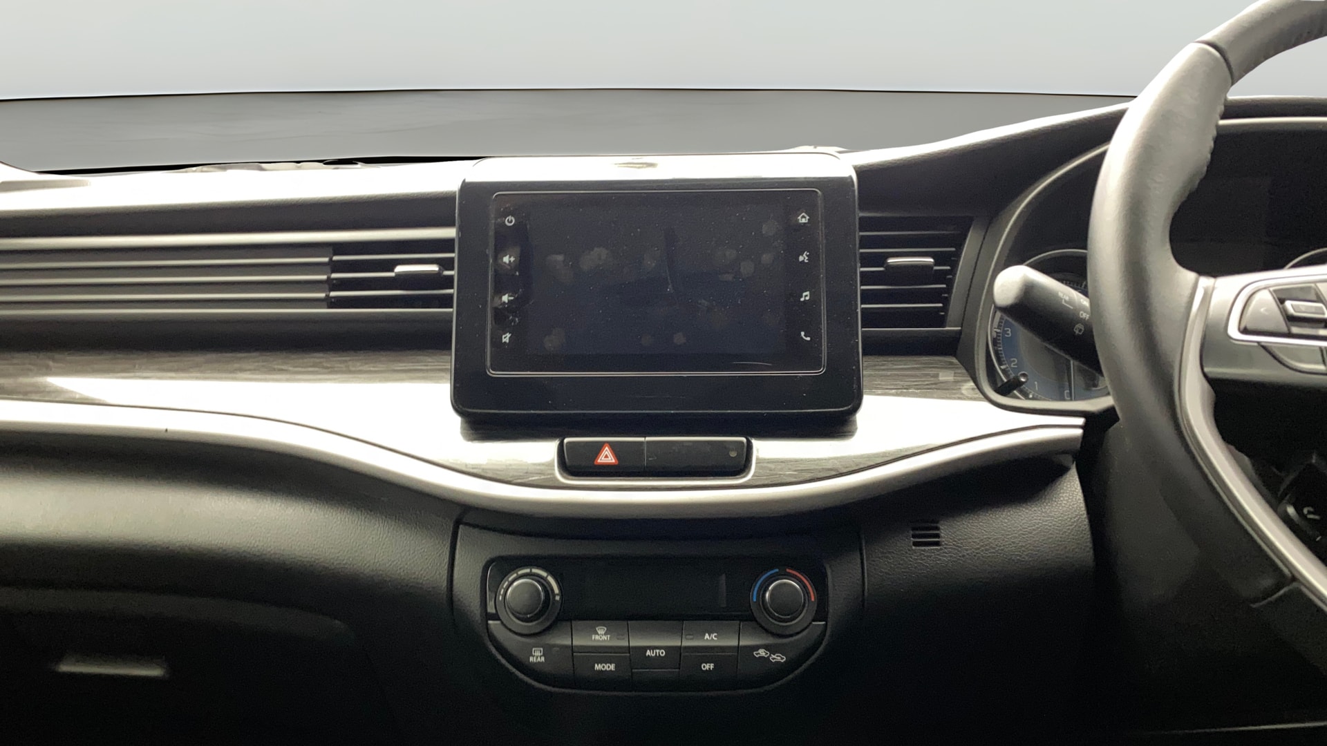 View 2022 Maruti Suzuki 1000 Base Variant Image 19 Used 2022 Maruti Suzuki 1000 Base Variant Image 19