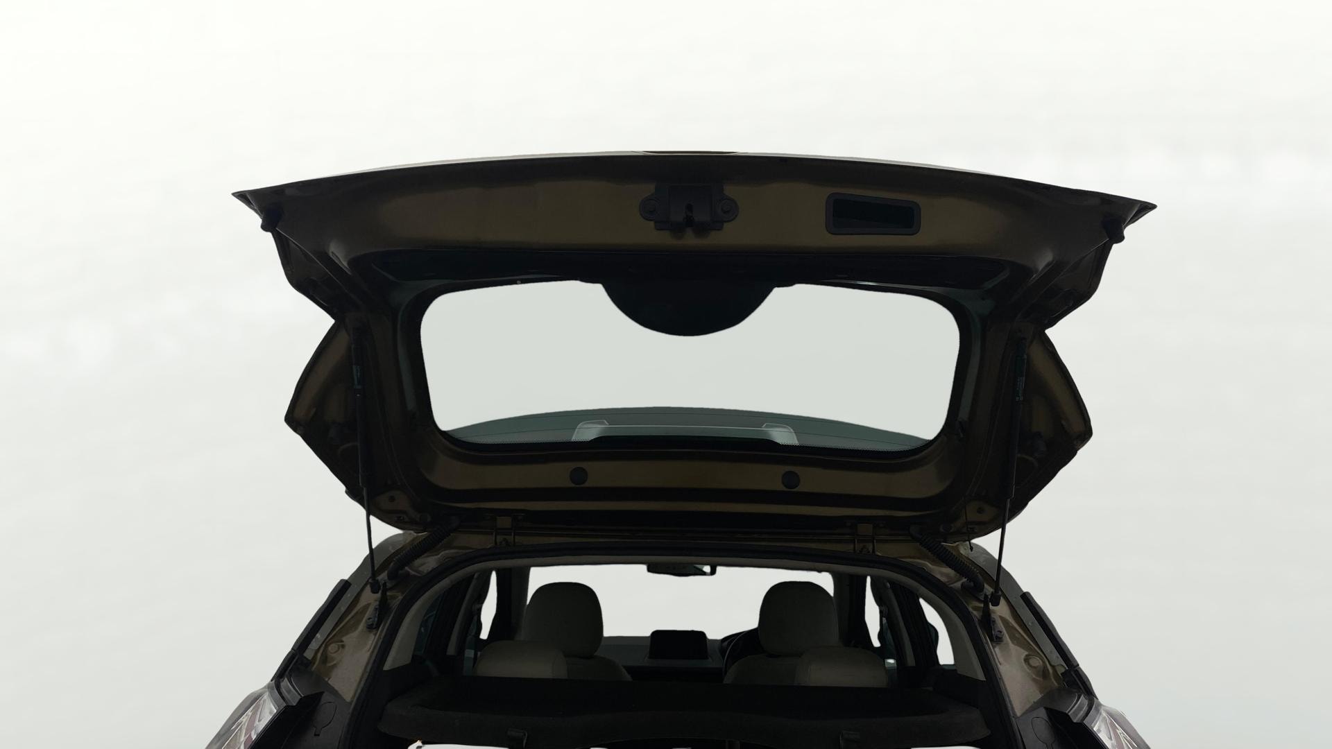 View 2023 Tata Nexon Revotorq XZA Plus Luxs AMT Jet Edition Image 17 Used 2023 Tata Nexon Revotorq XZA Plus Luxs AMT Jet Edition Image 17