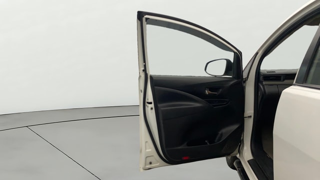 View Toyota Innova Crysta Image 32 Used Toyota Innova Crysta Image 32