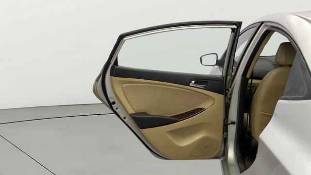 View Hyundai Fluidic Verna Image 22 Used Hyundai Fluidic Verna Image 22