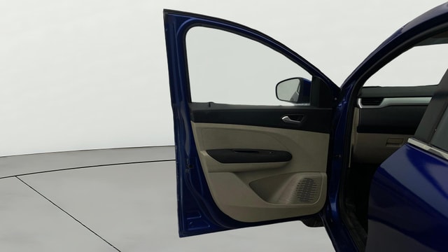 View Renault Triber Image 32 Used Renault Triber Image 32