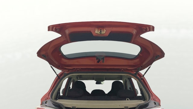 View Mahindra KUV100 Image 16 Used Mahindra KUV100 Image 16