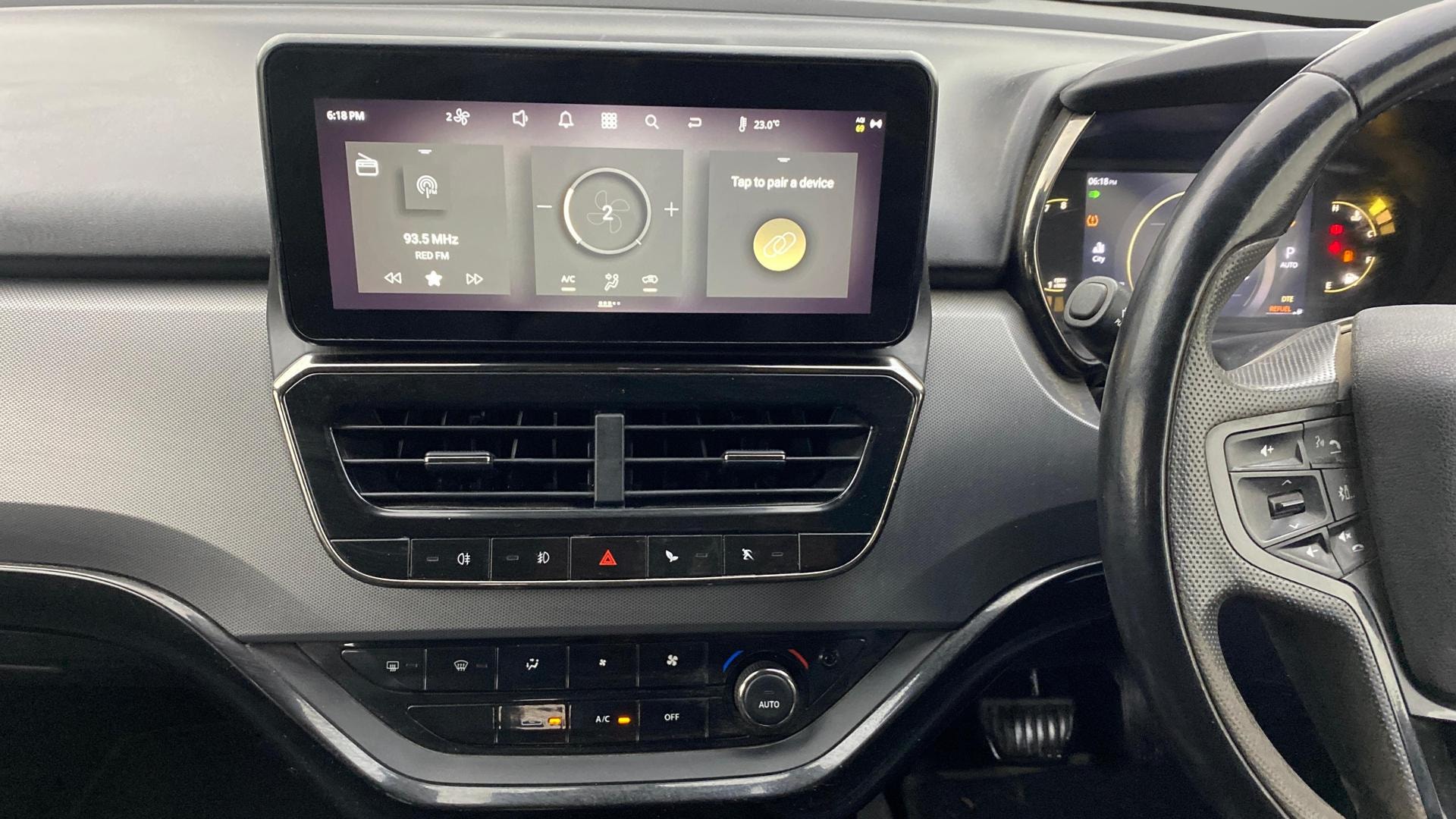 View 2023 Tata Safari XZA Plus Option Dark Image 34 Used 2023 Tata Safari XZA Plus Option Dark Image 34