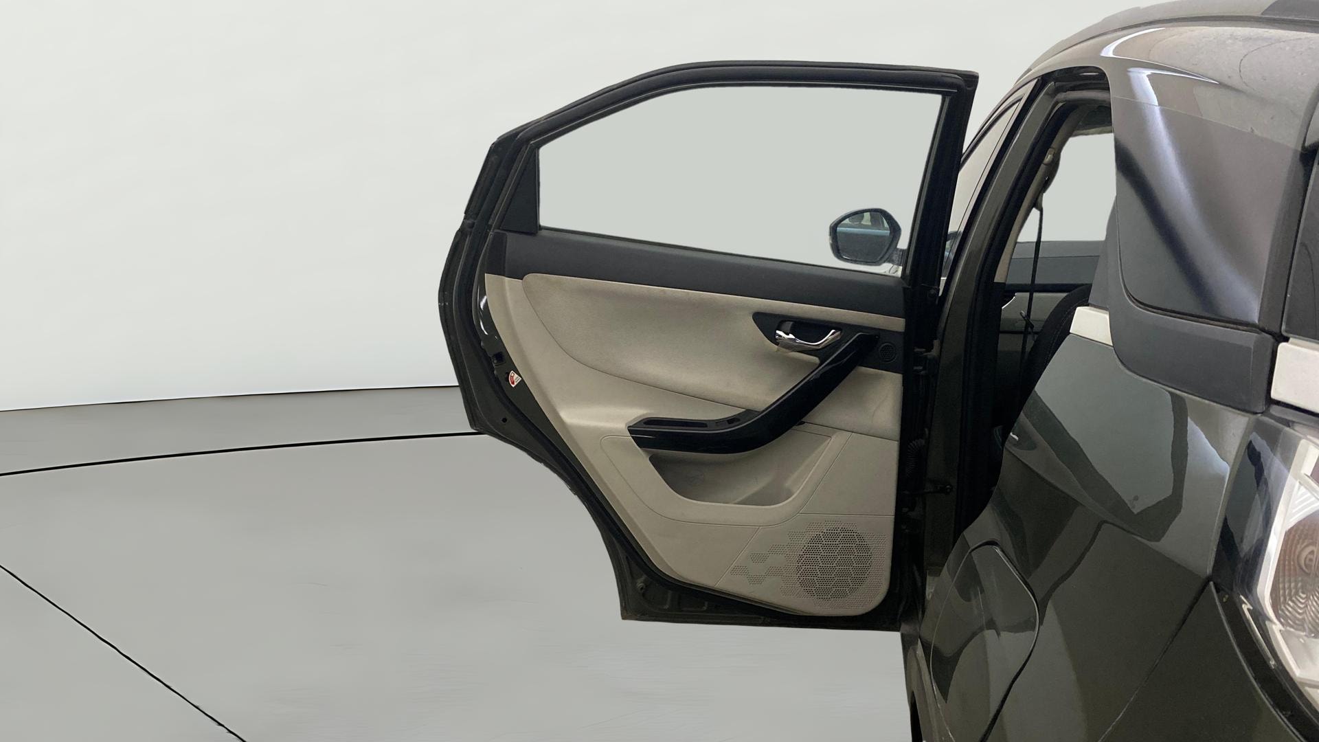 View 2022 Tata Nexon Revotron XE Image 15 Used 2022 Tata Nexon Revotron XE Image 15