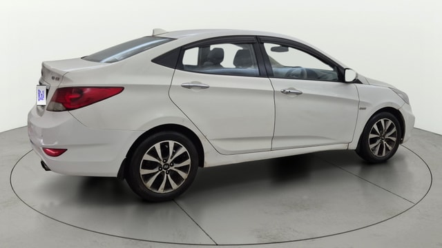 View Hyundai Fluidic Verna Image 43 Used Hyundai Fluidic Verna Image 43