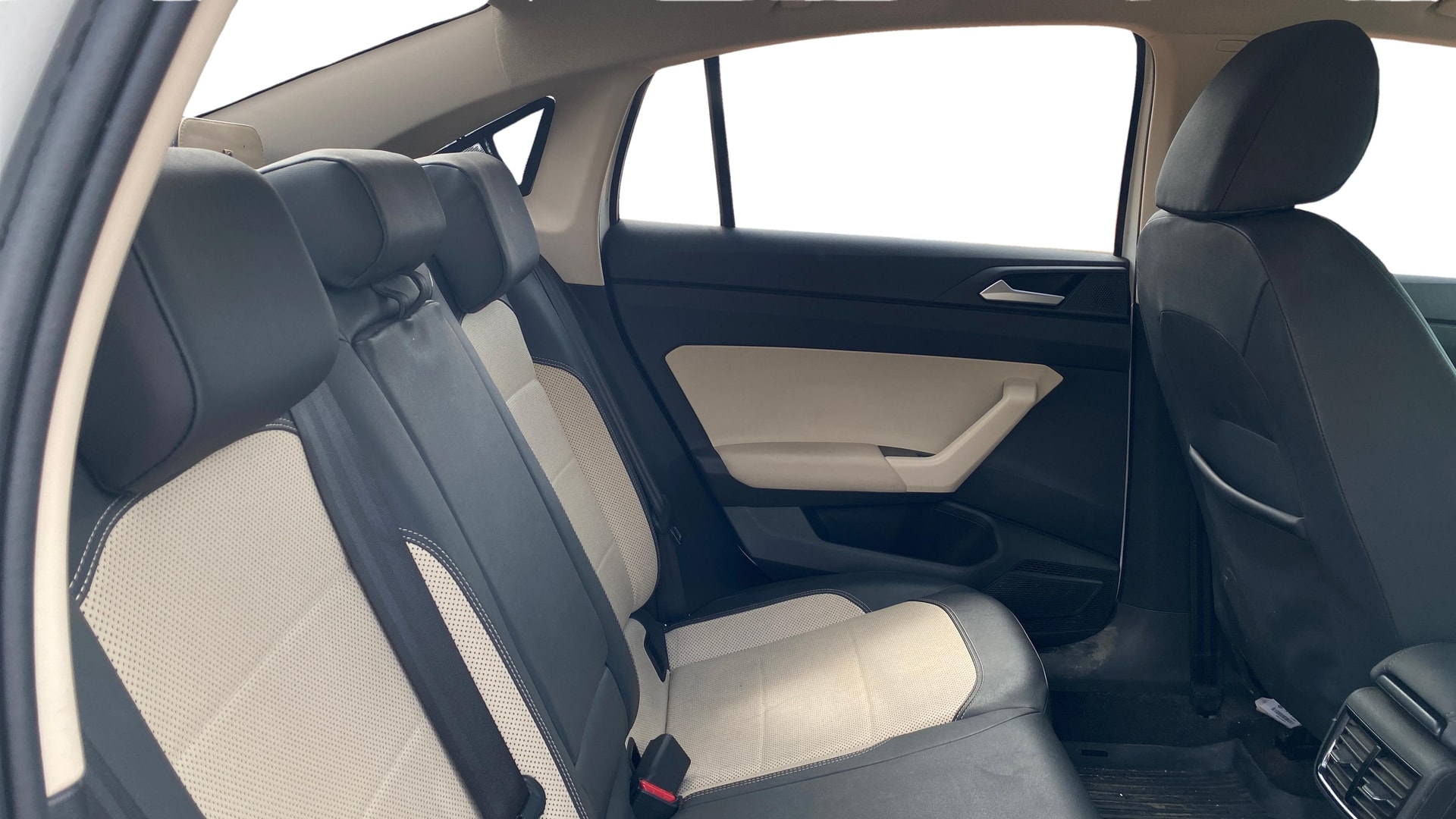 View 2024 Volkswagen Virtus Topline 1.0 TSI MT Image 31 Used 2024 Volkswagen Virtus Topline 1.0 TSI MT Image 31