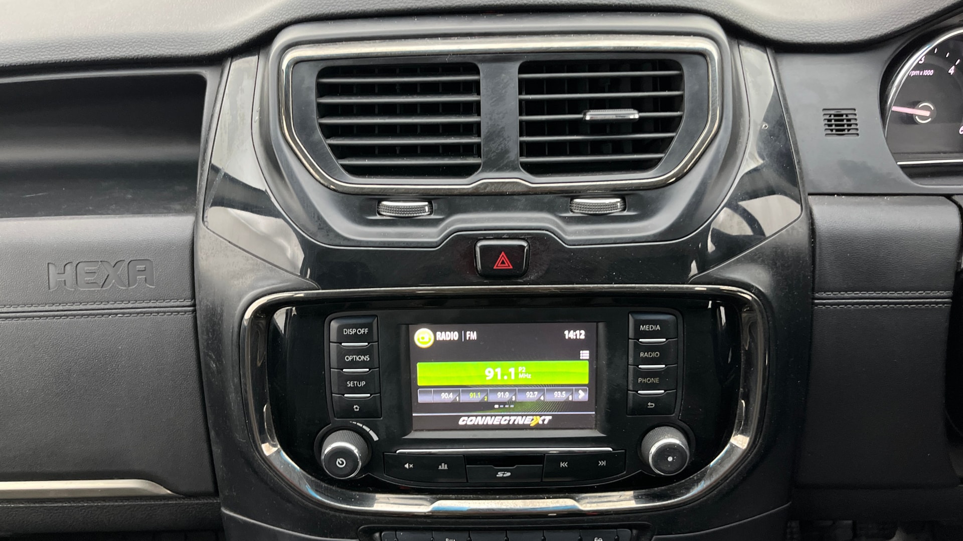 View 2018 Tata Hexa XM 4X2 Image 19 Used 2018 Tata Hexa XM 4X2 Image 19
