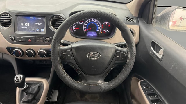 View Hyundai Grand i10 Image 20 Used Hyundai Grand i10 Image 20