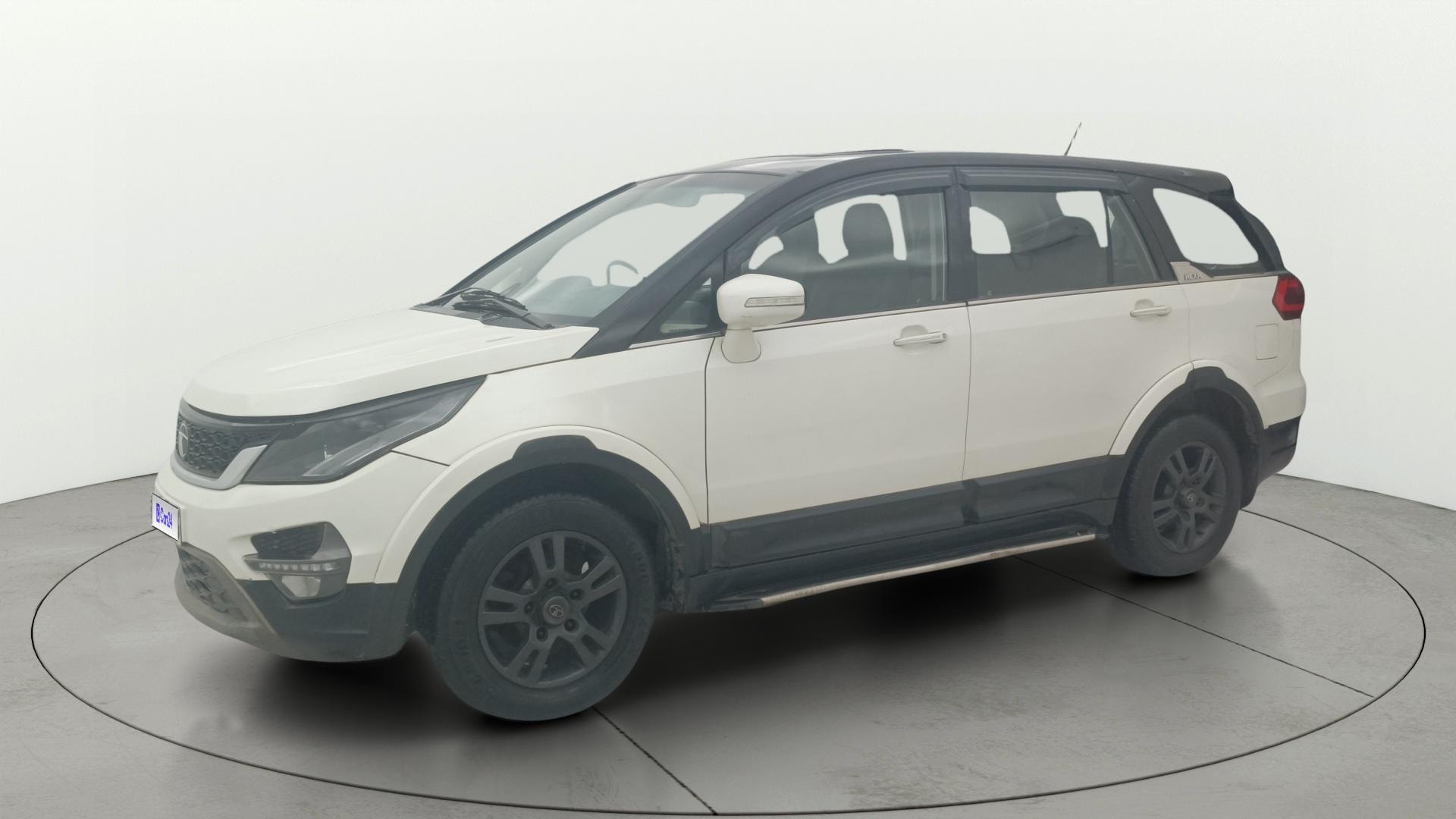 View 2019 Tata Hexa XTA 4X2 Image 23 Used 2019 Tata Hexa XTA 4X2 Image 23
