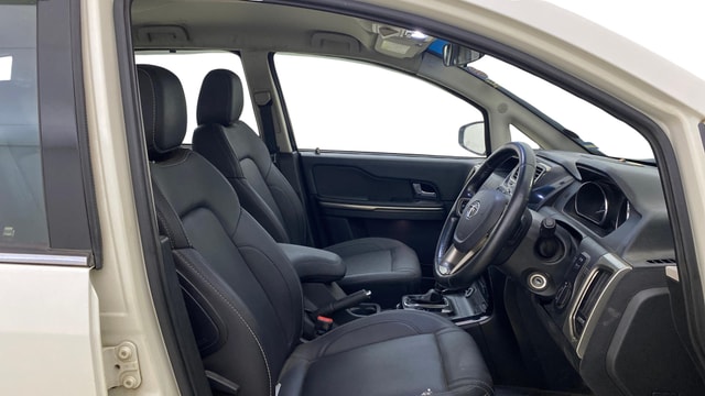View Tata Hexa Image 27 Used Tata Hexa Image 27