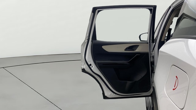 View Mahindra XUV700 Image 22 Used Mahindra XUV700 Image 22