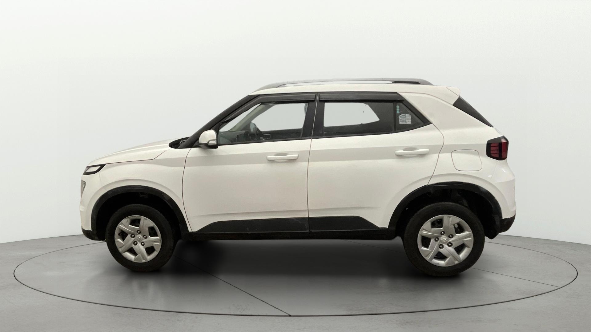 View 2022 Hyundai Venue E 1.2 Petrol BS IV Image 5 Used 2022 Hyundai Venue E 1.2 Petrol BS IV Image 5