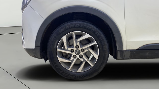 View Mahindra XUV300 Image 27 Used Mahindra XUV300 Image 27