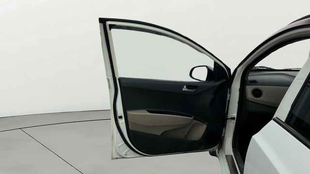 View Hyundai Grand i10 Image 37 Used Hyundai Grand i10 Image 37