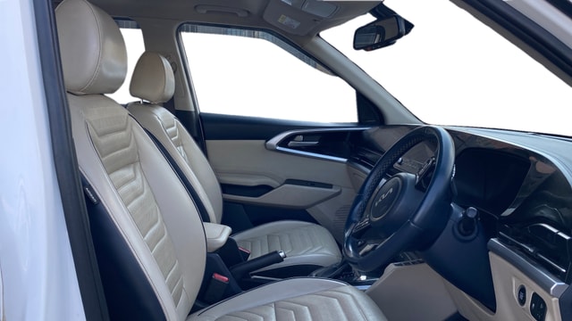 View Kia Carens Image 19 Used Kia Carens Image 19