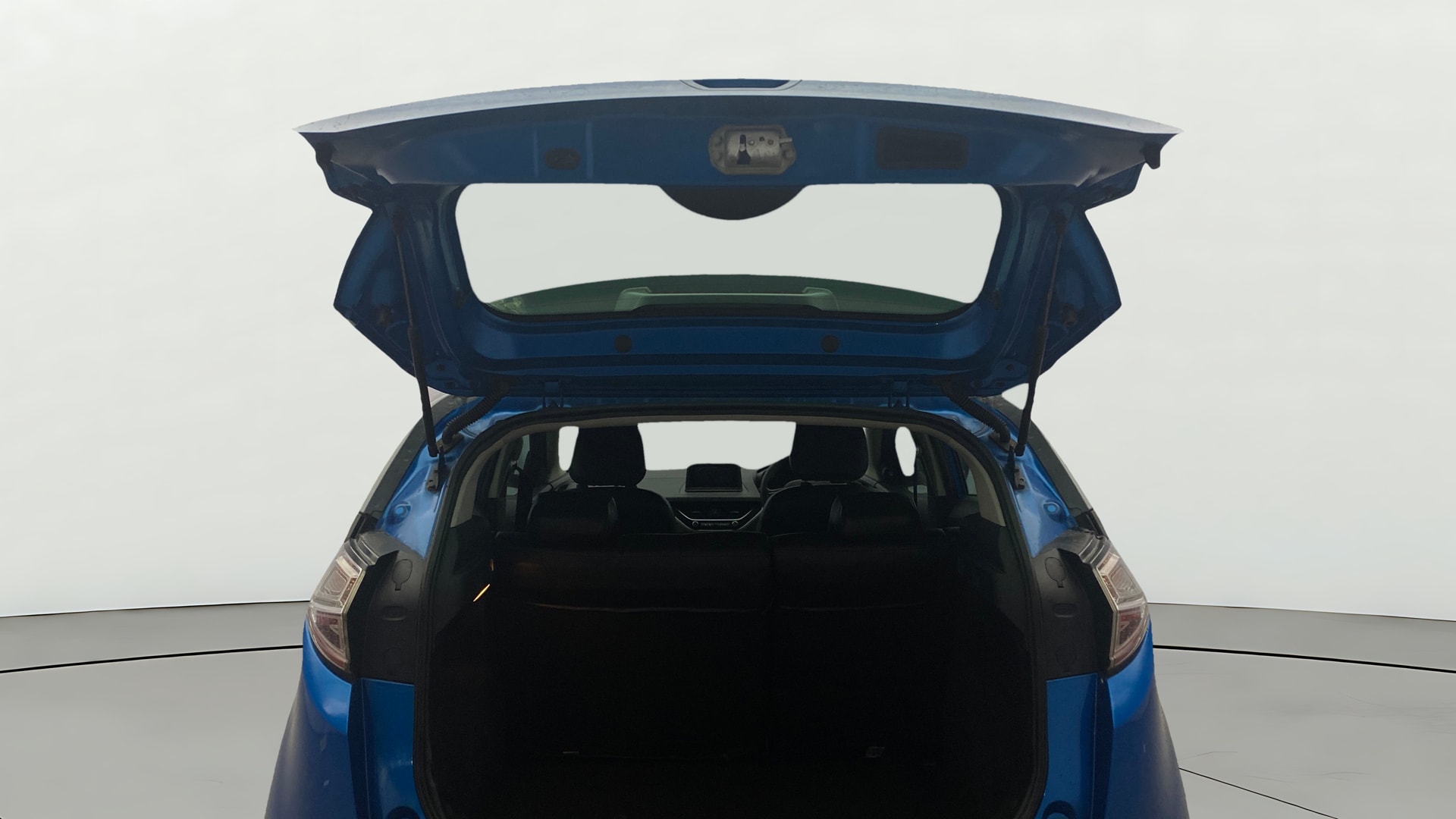 View 2018 Tata Nexon Revotron XE Image 16 Used 2018 Tata Nexon Revotron XE Image 16