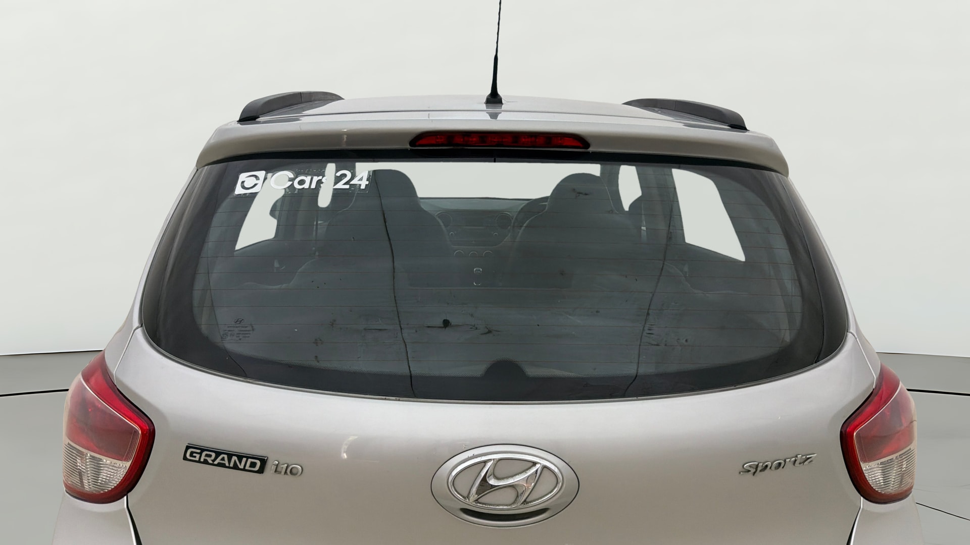 View 2016 Hyundai Grand i10 Sportz 1.2 Kappa Image 4 Used 2016 Hyundai Grand i10 Sportz 1.2 Kappa Image 4