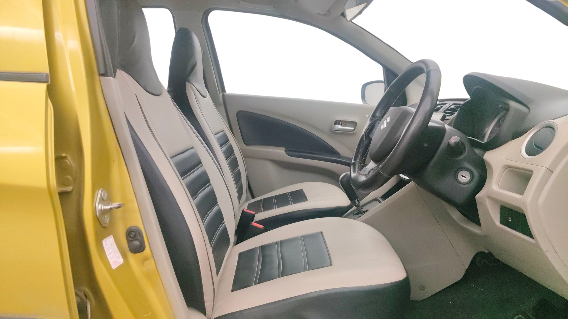 View 2016 Maruti Suzuki 1000 Base Variant Image 26 Used 2016 Maruti Suzuki 1000 Base Variant Image 26