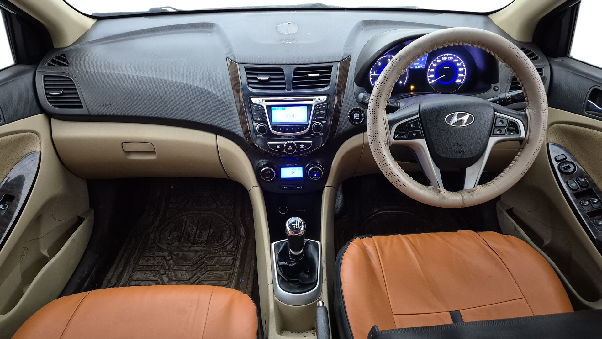 View 2014 Hyundai Fluidic Verna 1.6 CRDI SX AT Image 15 Used 2014 Hyundai Fluidic Verna 1.6 CRDI SX AT Image 15