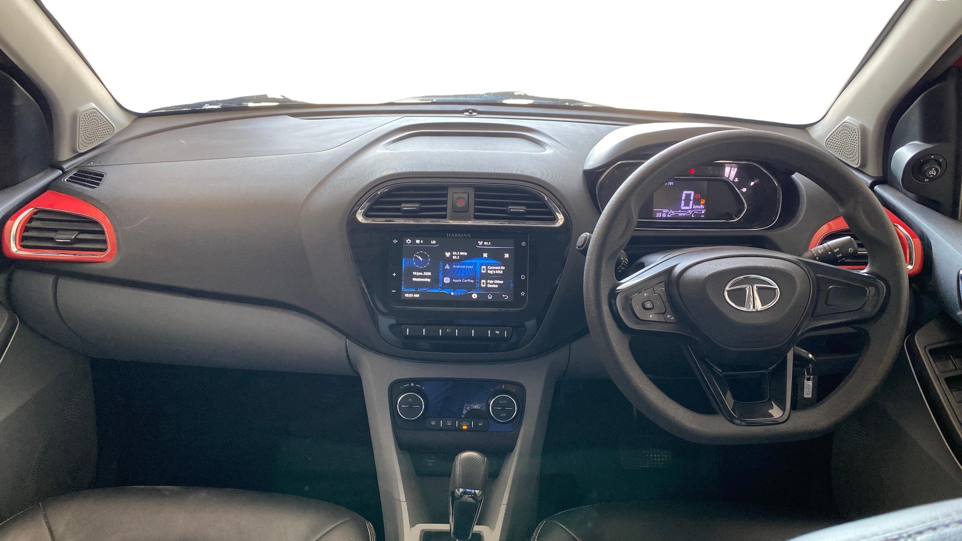 View 2021 Tata Tiago Revotorq XB Image 15 Used 2021 Tata Tiago Revotorq XB Image 15