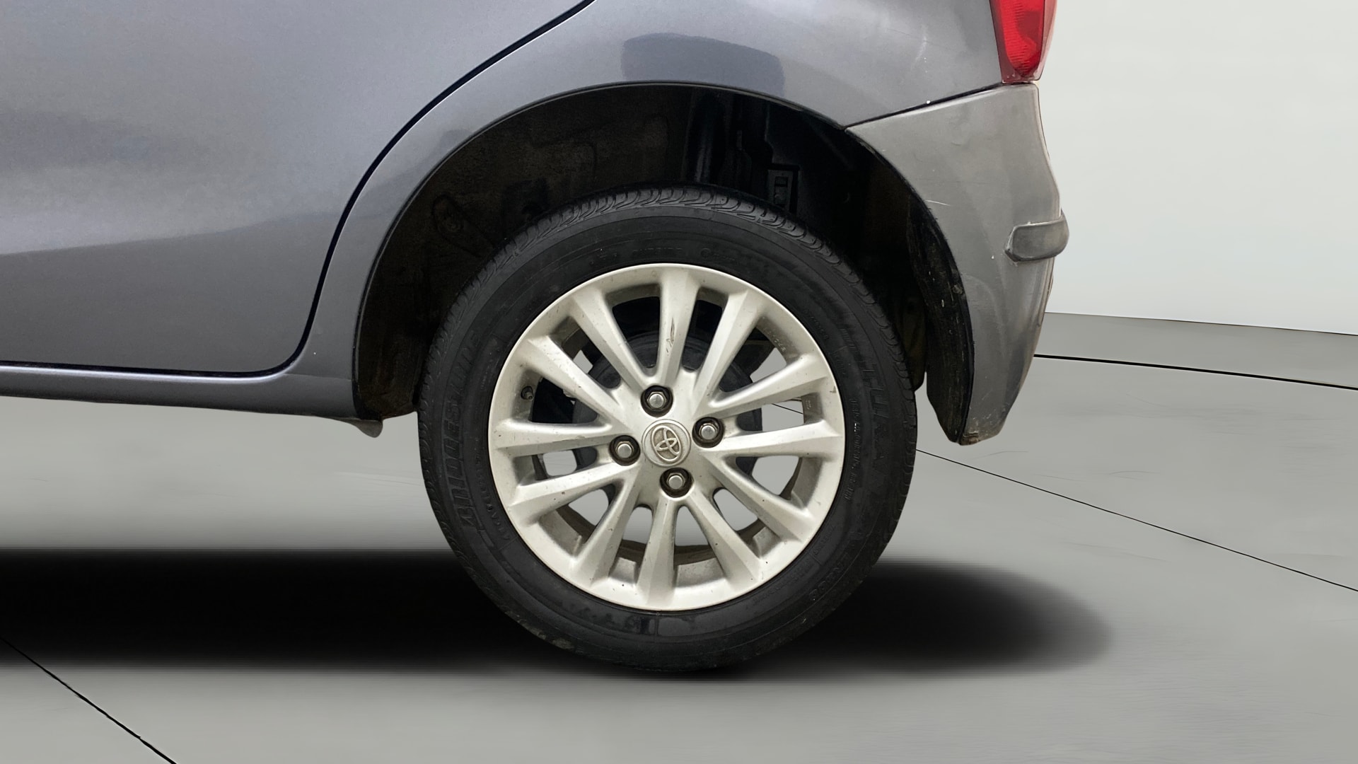 View 2015 Toyota Etios Liva VX Image 11 Used 2015 Toyota Etios Liva VX Image 11