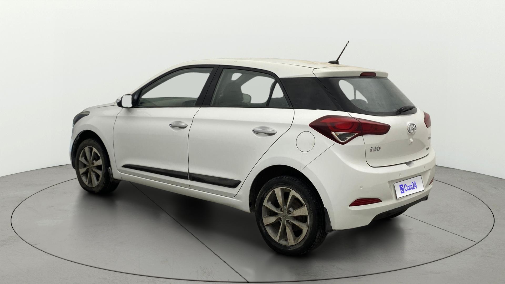 View 2016 Hyundai Elite i20 1.4 Asta Option Diesel BS IV Image 2 Used 2016 Hyundai Elite i20 1.4 Asta Option Diesel BS IV Image 2