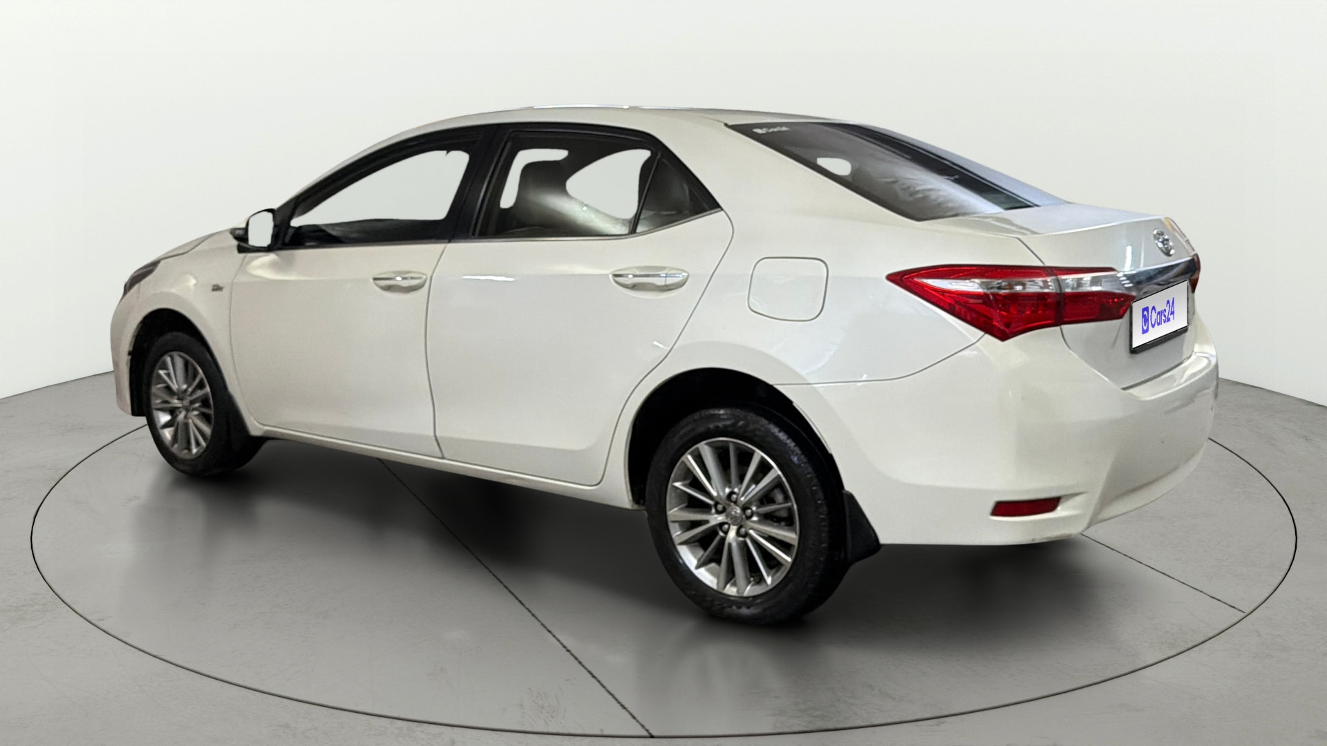 View 2015 Toyota Corolla Altis 1.8 VL AT Image 2 Used 2015 Toyota Corolla Altis 1.8 VL AT Image 2