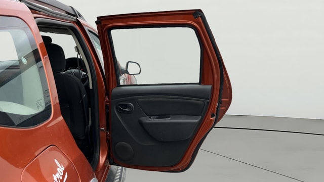 View Renault Duster Image 7 Used Renault Duster Image 7