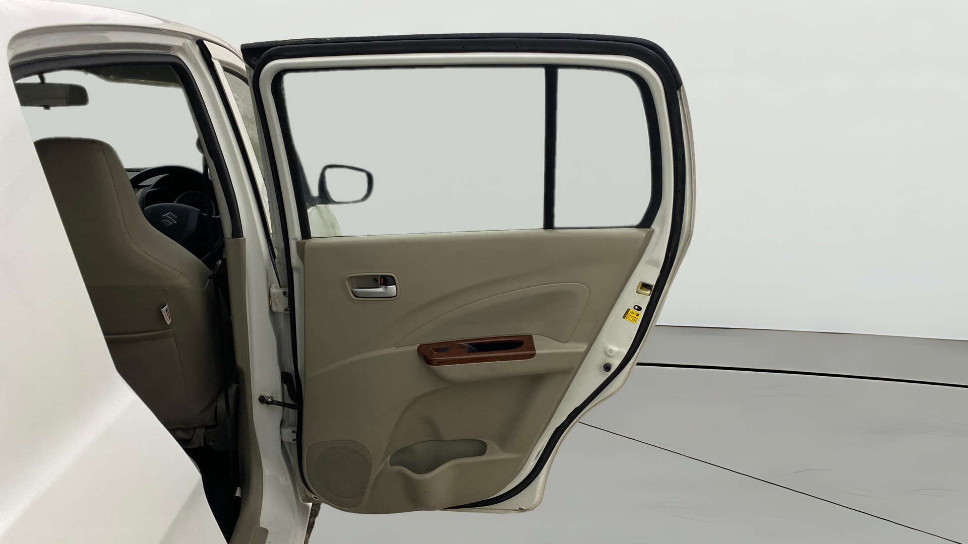 View 2017 Maruti Suzuki 1000 Base Variant Image 7 Used 2017 Maruti Suzuki 1000 Base Variant Image 7