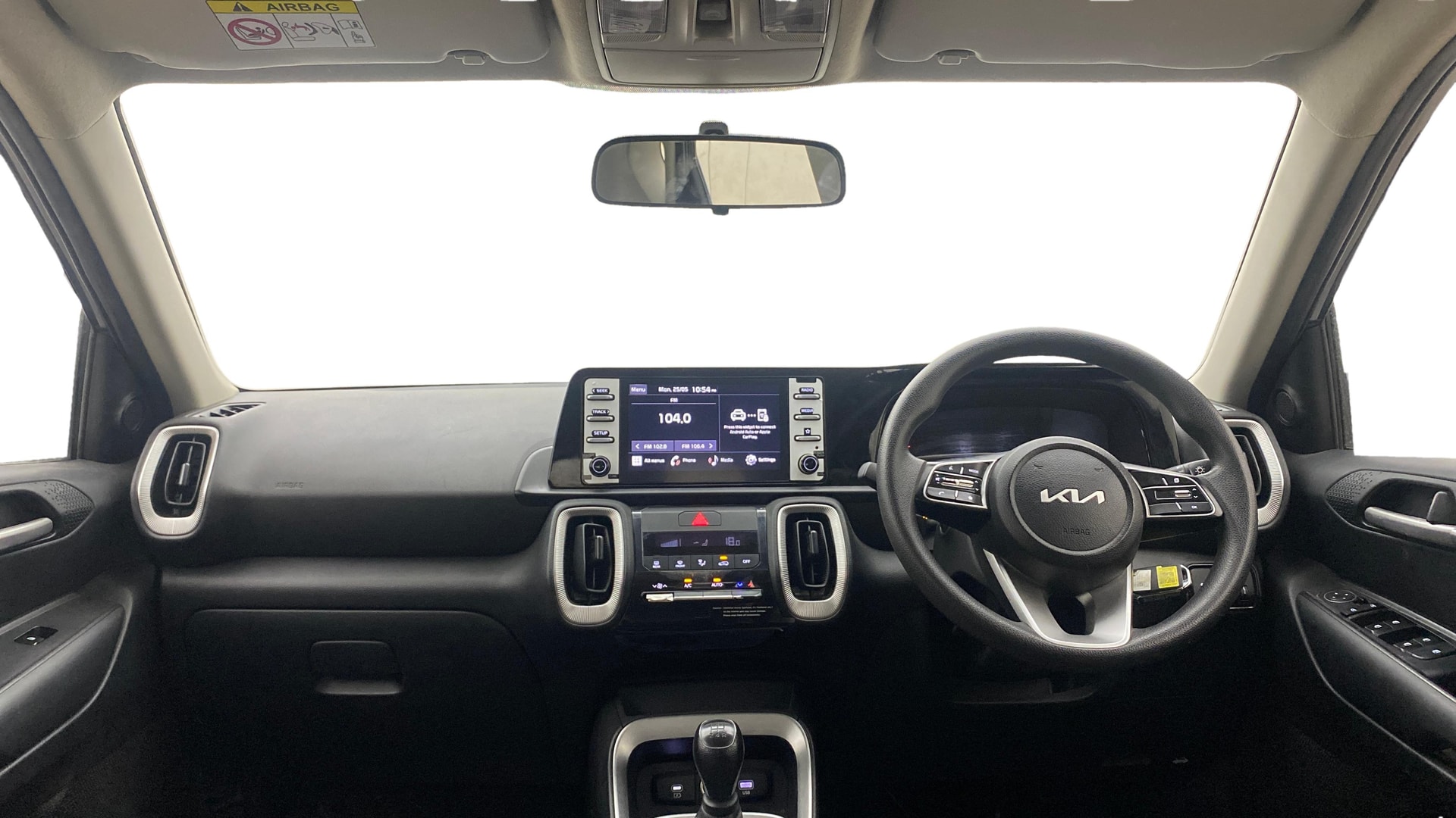 View 2024 Kia Sonet HTE Petrol Image 15 Used 2024 Kia Sonet HTE Petrol Image 15