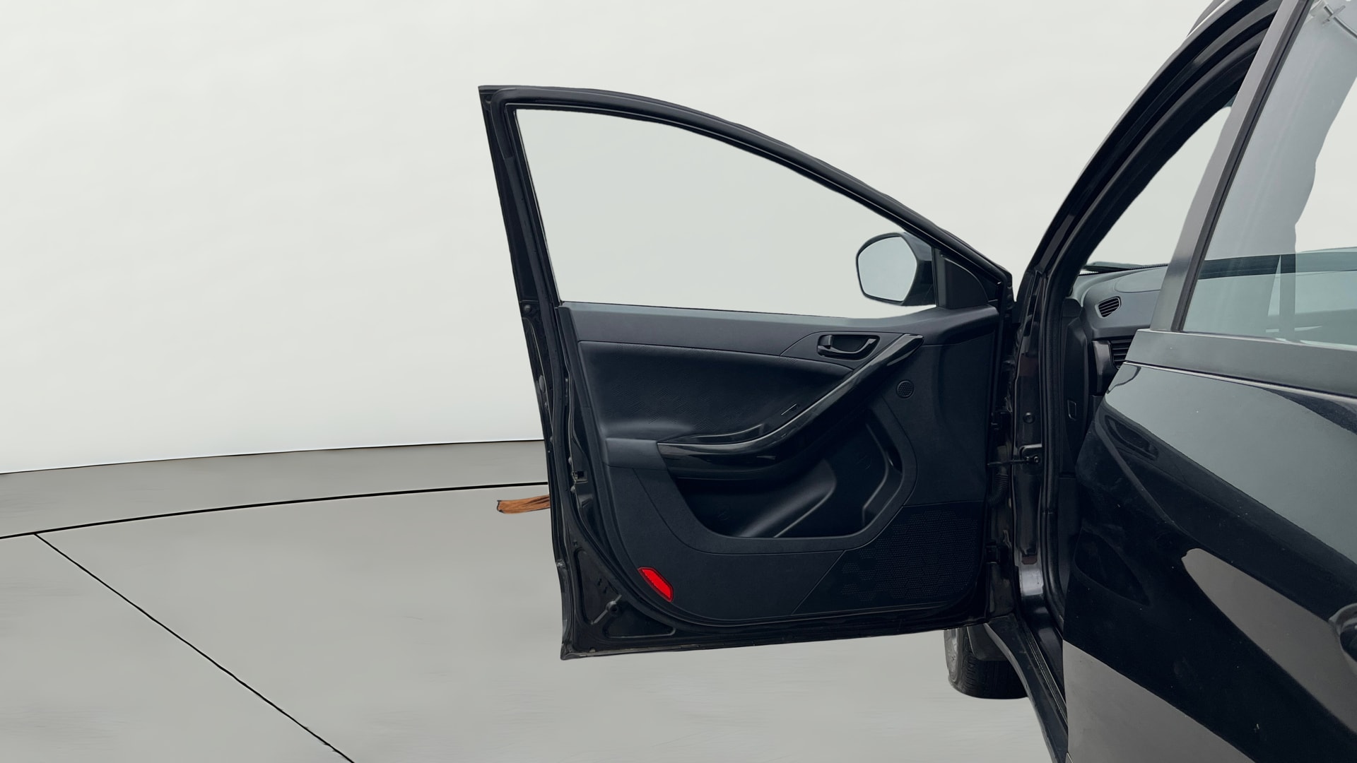View 2022 Tata Nexon Revotron XE Image 39 Used 2022 Tata Nexon Revotron XE Image 39