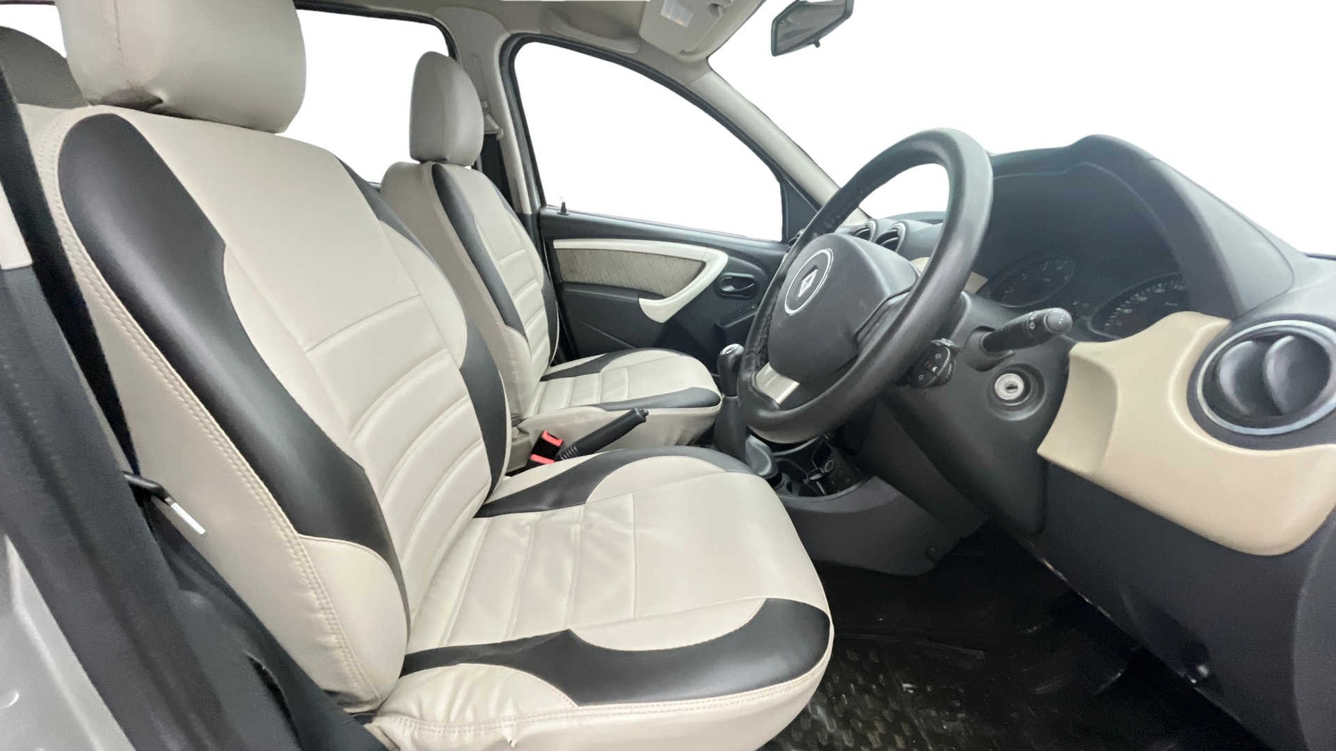 View 2014 Renault Duster Petrol RXL Image 25 Used 2014 Renault Duster Petrol RXL Image 25