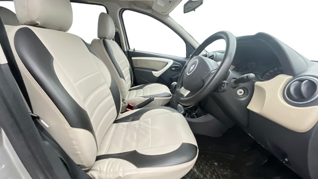 View Renault Duster Image 25 Used Renault Duster Image 25
