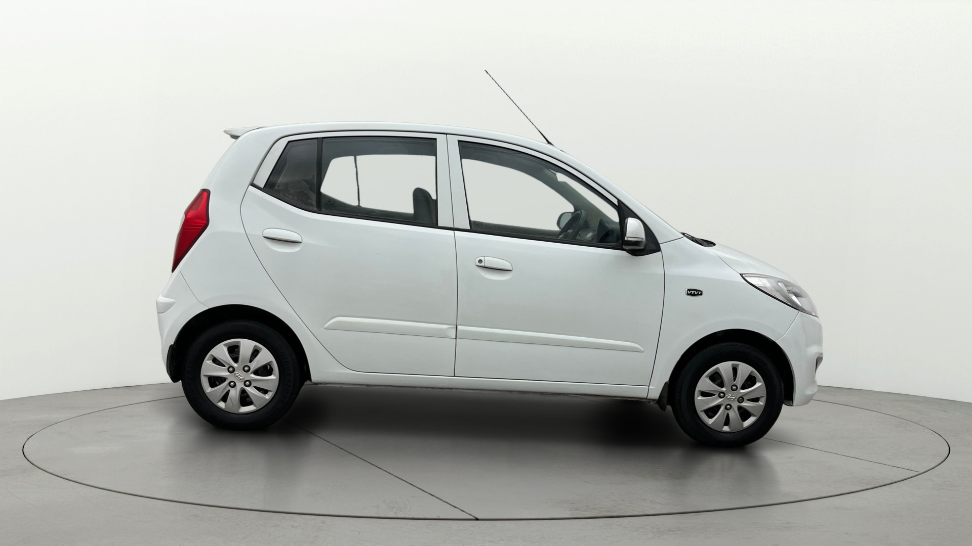 View 2013 Hyundai i10 1.2 Sportz AT Image 8 Used 2013 Hyundai i10 1.2 Sportz AT Image 8