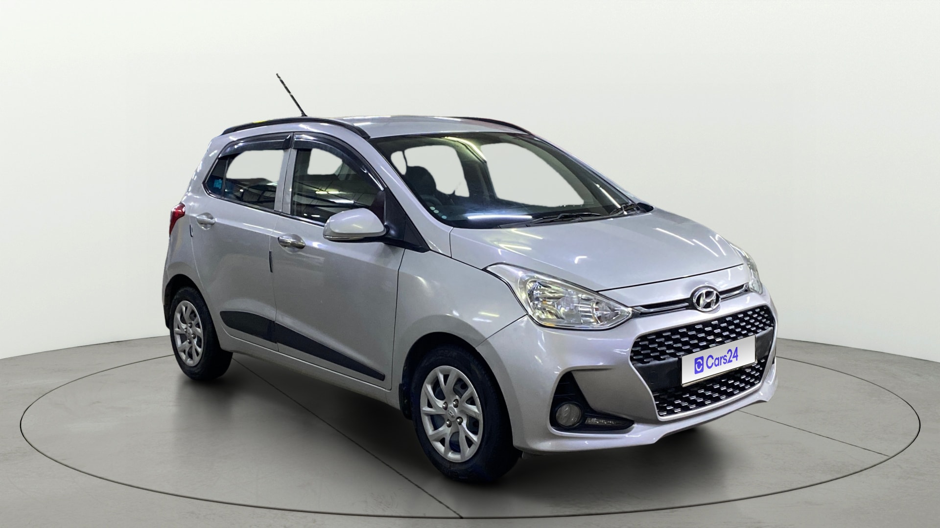 View 2017 Hyundai Grand i10 1.2 Sportz(O) Petrol Image 15 Used 2017 Hyundai Grand i10 1.2 Sportz(O) Petrol Image 15