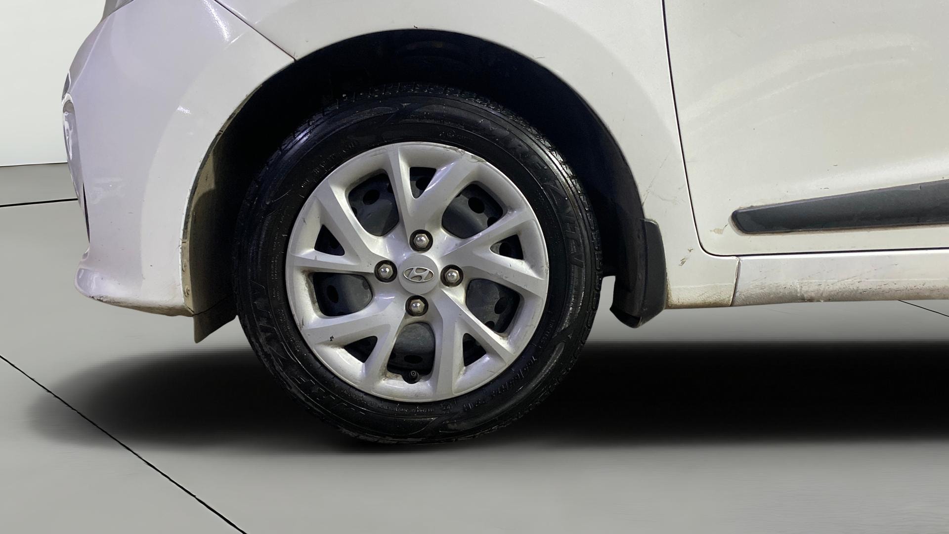 View 2019 Hyundai Grand i10 Sportz 1.2 Kappa Image 33 Used 2019 Hyundai Grand i10 Sportz 1.2 Kappa Image 33