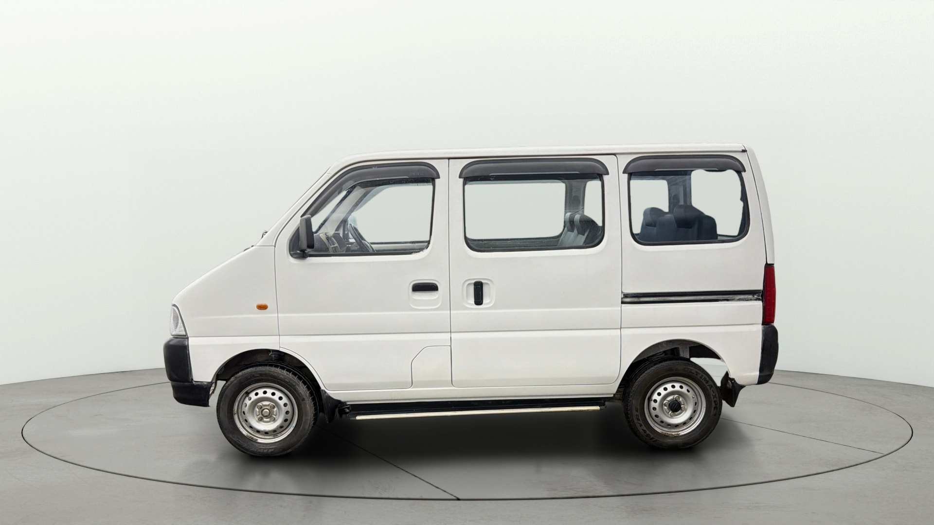 View 2023 Maruti Suzuki 1000 Base Variant Image 5 Used 2023 Maruti Suzuki 1000 Base Variant Image 5