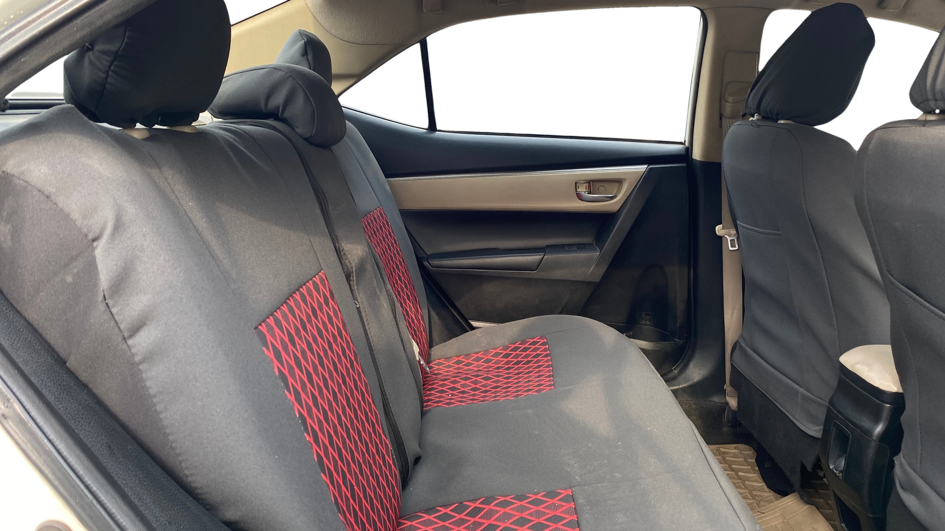 View 2015 Toyota Corolla Altis Diesel GL Image 30 Used 2015 Toyota Corolla Altis Diesel GL Image 30