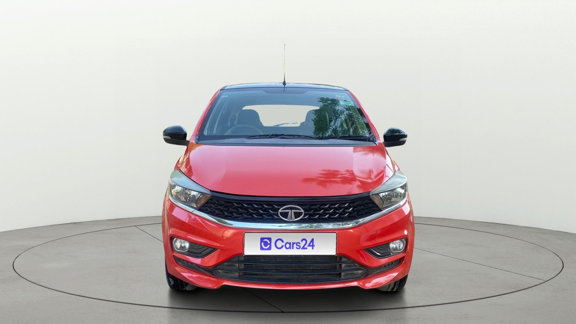 View 2021 Tata Tiago Revotorq XB Image 1 Used 2021 Tata Tiago Revotorq XB Image 1