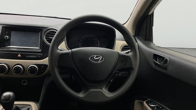 View Hyundai Grand i10 Image 20 Used Hyundai Grand i10 Image 20