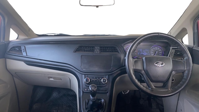 View Mahindra Marazzo Image 16 Used Mahindra Marazzo Image 16