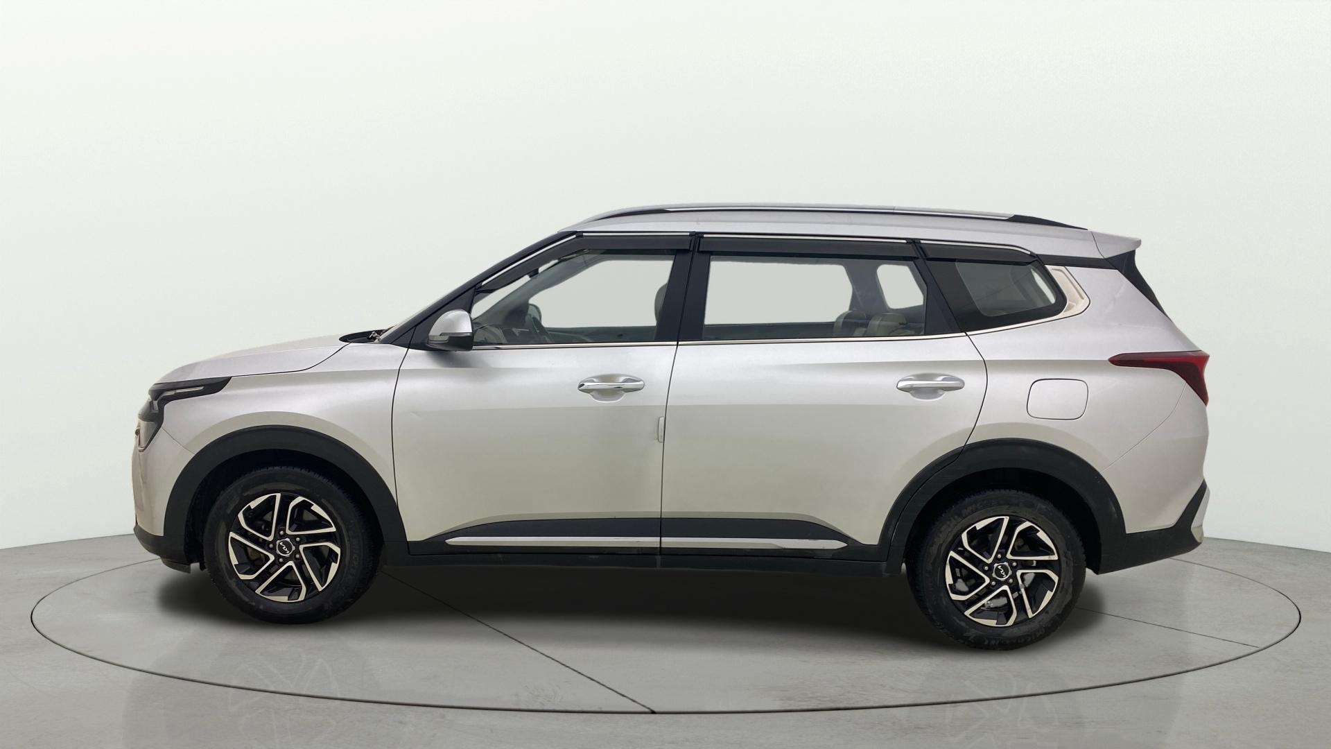 Used 2023 Kia Carens Used 2023 Kia Carens