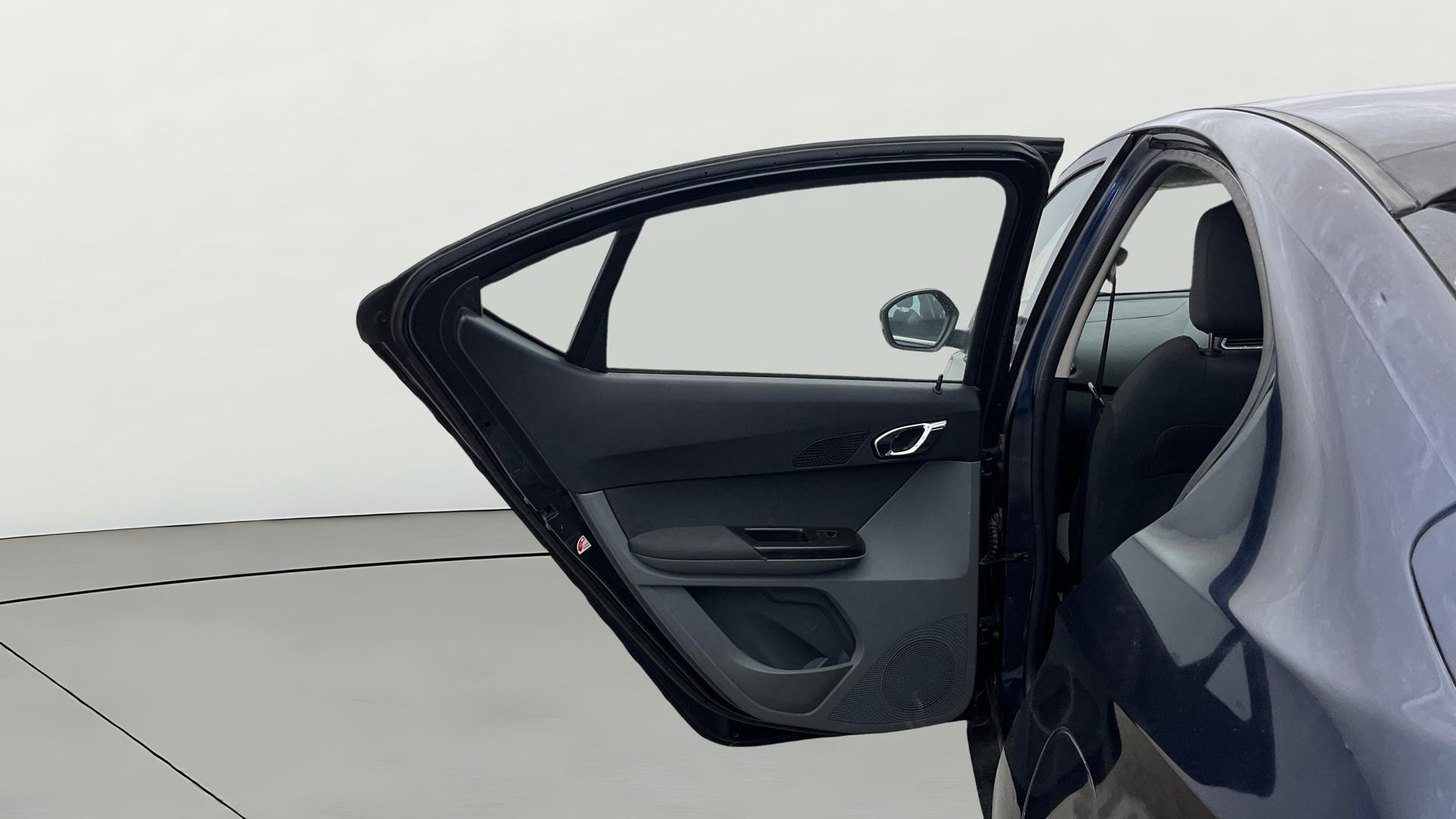 View 2019 Tata Tigor XE Diesel Image 14 Used 2019 Tata Tigor XE Diesel Image 14