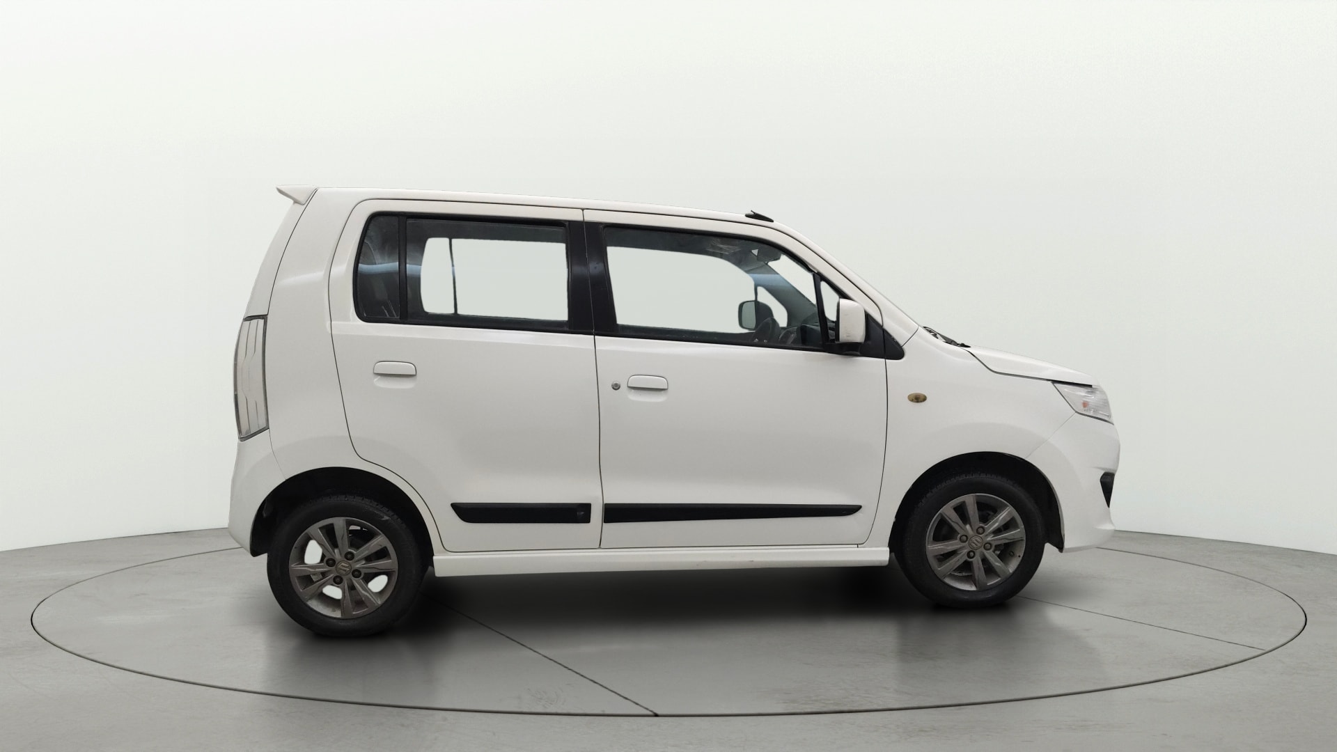 View 2014 Maruti Suzuki Stingray LXI Image 8 Used 2014 Maruti Suzuki Stingray LXI Image 8