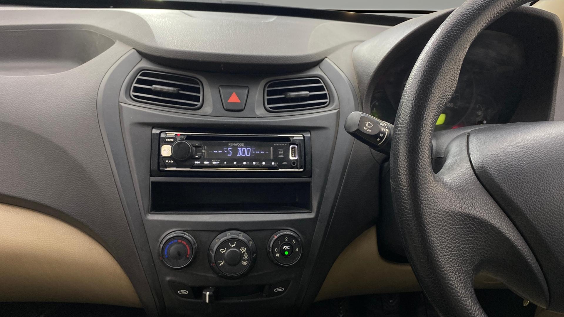 View 2016 Hyundai EON D-Lite Plus Image 17 Used 2016 Hyundai EON D-Lite Plus Image 17
