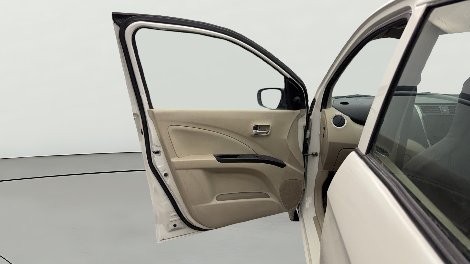 View 2018 Maruti Suzuki 1000 Base Variant Image 30 Used 2018 Maruti Suzuki 1000 Base Variant Image 30