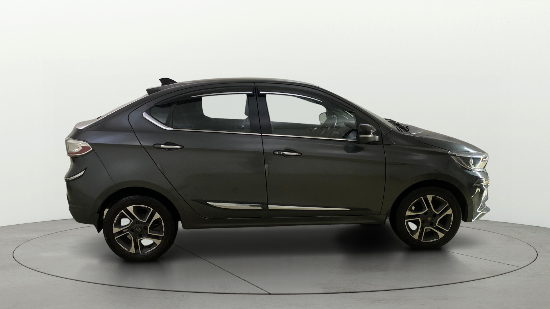 View 2020 Tata Tigor XE Diesel Image 8 Used 2020 Tata Tigor XE Diesel Image 8