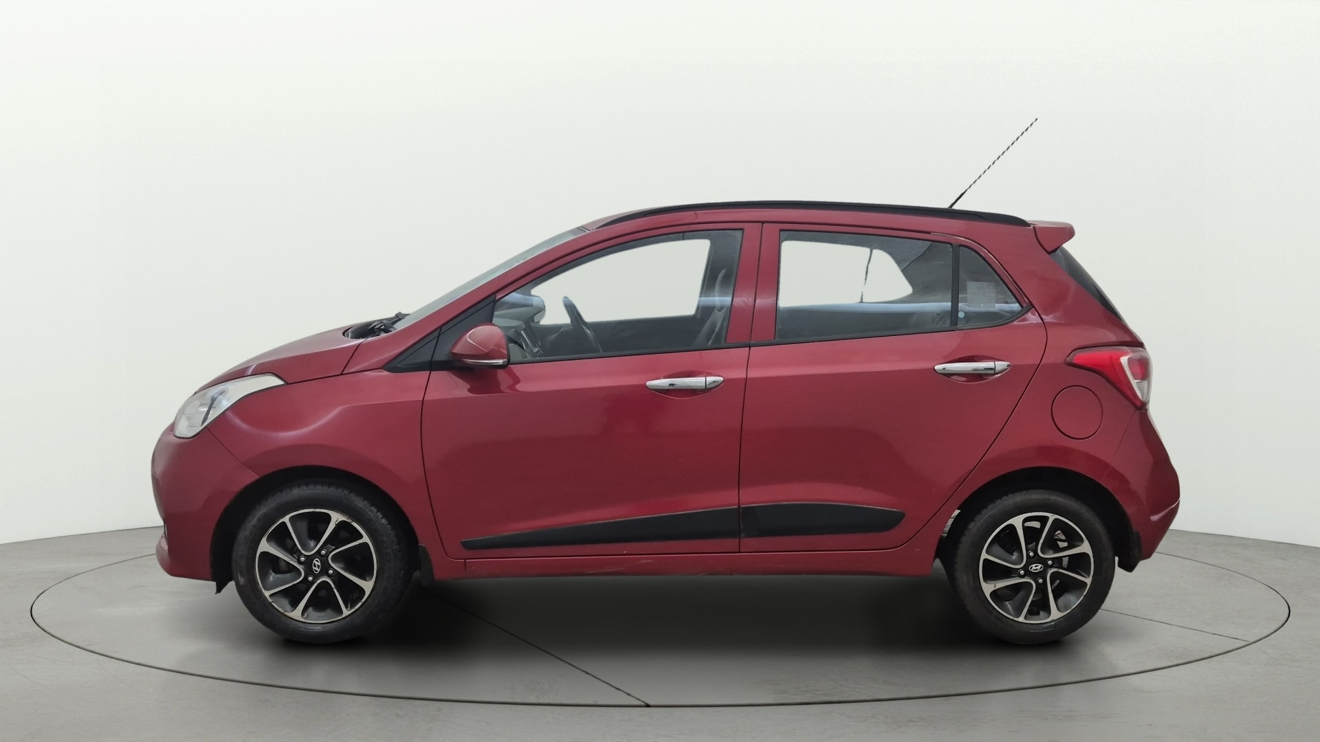 View 2018 Hyundai Grand i10 1.2 Sportz AT Petrol Image 5 Used 2018 Hyundai Grand i10 1.2 Sportz AT Petrol Image 5